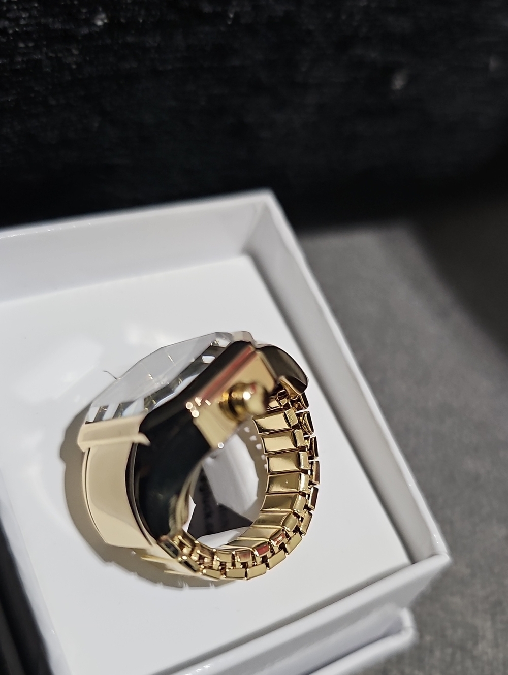 NWT Nine West Ring Watch Octagonal Gold Tone Stretch - Picture 4 of 7
